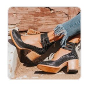 Freebird Randi black snake size 8